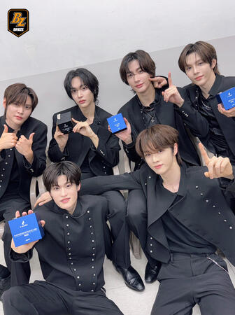 Performance of the Year / Best Video / Best Group / Delight Blue Label Award